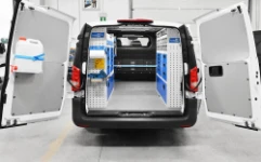 01a_Vito Mercedes L2 H1 para operaciones de mantenimiento instalaciones de tratamiento residuos