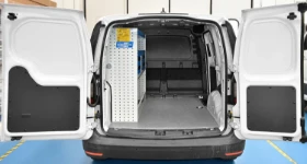 01_Caddy VW 2021 con equipamiento Syncro para instalaciones de seguridad