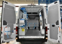 01_Crafter VW con equipamiento completo para asistencia máquinas para la construcción