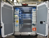 01_Equipamento Fiat Ducato taller móvil con mobiliario y accesorios Syncro System