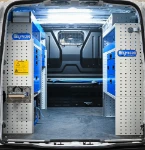 01_Equipamiento para Volkswagen Transporter con cajones, estantes, porta abrazadera
