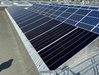 01_Instalación fotovoltaica 2022 en el techo de la empresa Syncro System de Cassola