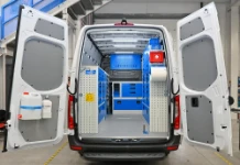 01_Mercedes Sprinter taller móvil Syncro System para el mantenimiento de mandos a distancia