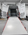01_Renault Master L2 H1 para jardinería con rampa de carga