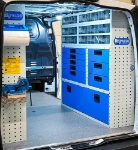 02a_Pared izquierda Vito con Ecoflow y sistemas de bloqueo de la carga