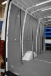 02_Bastidor con perfiles en aluminio para fijar puertas y ventanas en el Daily