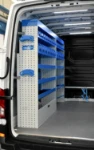 02_Crafter con repisas sencillas y con contenedores de plástico