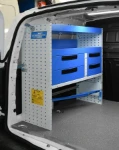 02_Estantes en Berlingo equipado por Syncro System