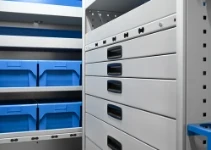 02_Un detalle de cajones y repisas de aluminio de la línea Syncro Alu