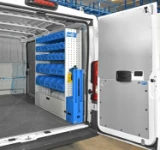 03_Contenedores de plástico extraíbles en Fiat Ducato para fontanero