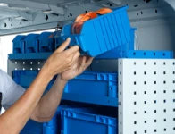 03_Contenedores pequeños de plástico extraíbles