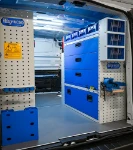 03_Pared derecha de Trafic con cajones transparentes y porta abrazadera extraíble