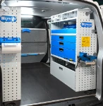 03_Pared derecha VW Transporter con cajones y porta abrazadera extraíble