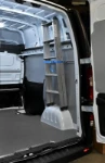 03_Portaescalera y protecciones a medida para Vivaro