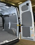 03_Repisas abatibles para transportistas montadas en Ford Custom