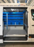 03_Sprinter con separador de carga accessoriado con barras Syncroblock y correas