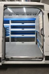 04_ Estantes con trampilla basculante en Maxus Deliver9