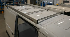 04_Barras portatodo con perfil antirruido Ultrasilent para Sprinter L2 H1