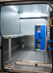 04_"Oficina" a bordo de Transit con estante escritorio y armario para furgonetas 