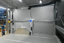 04_Rieles para correas de cargas pesadas en Custom Ford 1