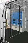04_Sistema de barras de sujeción de carga en Nissan NV400