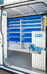 04_Superficie de trabajo y porta abrazadera extraíble en Ford Transit L2 H2