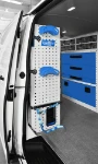 05_Accesorios en el costado del mobiliario Syncro System en furgoneta equipada