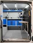 05_Banco de trabajo plegable en furgoneta Ford Transit - abierto 