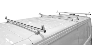 05_Barras portatodo en el techo de Man Tge