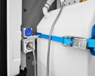 05_Superficies de trabajo con cajones metálicos y transparentes y luz LED para Man TGE