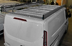 06_Portaequipajes con portatubos  Syncro Ultra en Ford Custom