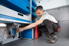 11_Sujeta maletines con carraca para bloquear maletines