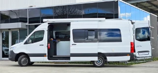 12_Mercedes Sprinter con toldo exterior cerrado