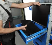 22_Cajón bajo escritorio