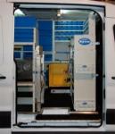 Accesorios y muebles para furgoneta en vehículo para electroauto