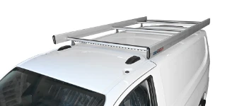 Baca con bordes y perfil Supersilent en el Ford Custom
