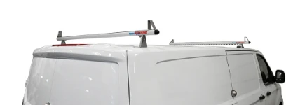Barras de techo con perfil Supersilent instaladas en el Transporter