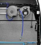 Bobinador de cable y de tubos en el taller móvil Syncro