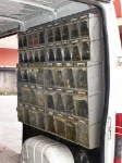 Cajonera tradicional en columna con cajones transparentes montada en la furgoneta