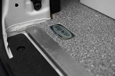 Canto de protección acero inoxidable para plataformas de furgonetas