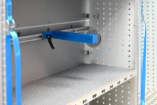 Carro sujetamaletines con palanca de leva y tope en raíl Syncroblock