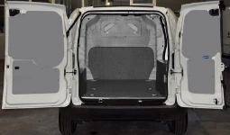 Citroën Nemo con plataforma y revestimiento