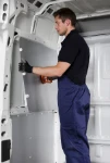 Colocación del panel de protección en el Ducato