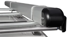 Detalle trampilla de forma aerodinámica