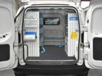 Equipamiento con estanterías en el Fiat Fiorino