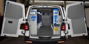 Rivestimento interno con pianale e pannellatura per Berlingo Citroen