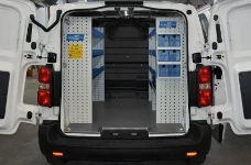 Equipamiento interno Vivaro 2019