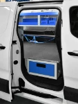 Cassetto sottopianale laterale e scaffale nel Doblò Fiat