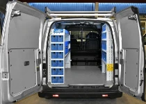 Equipamiento Syncro System del Nissan NV200 en ambos lados