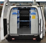 Equipamiento Syncro System del Nissan NV200 en ambos lados